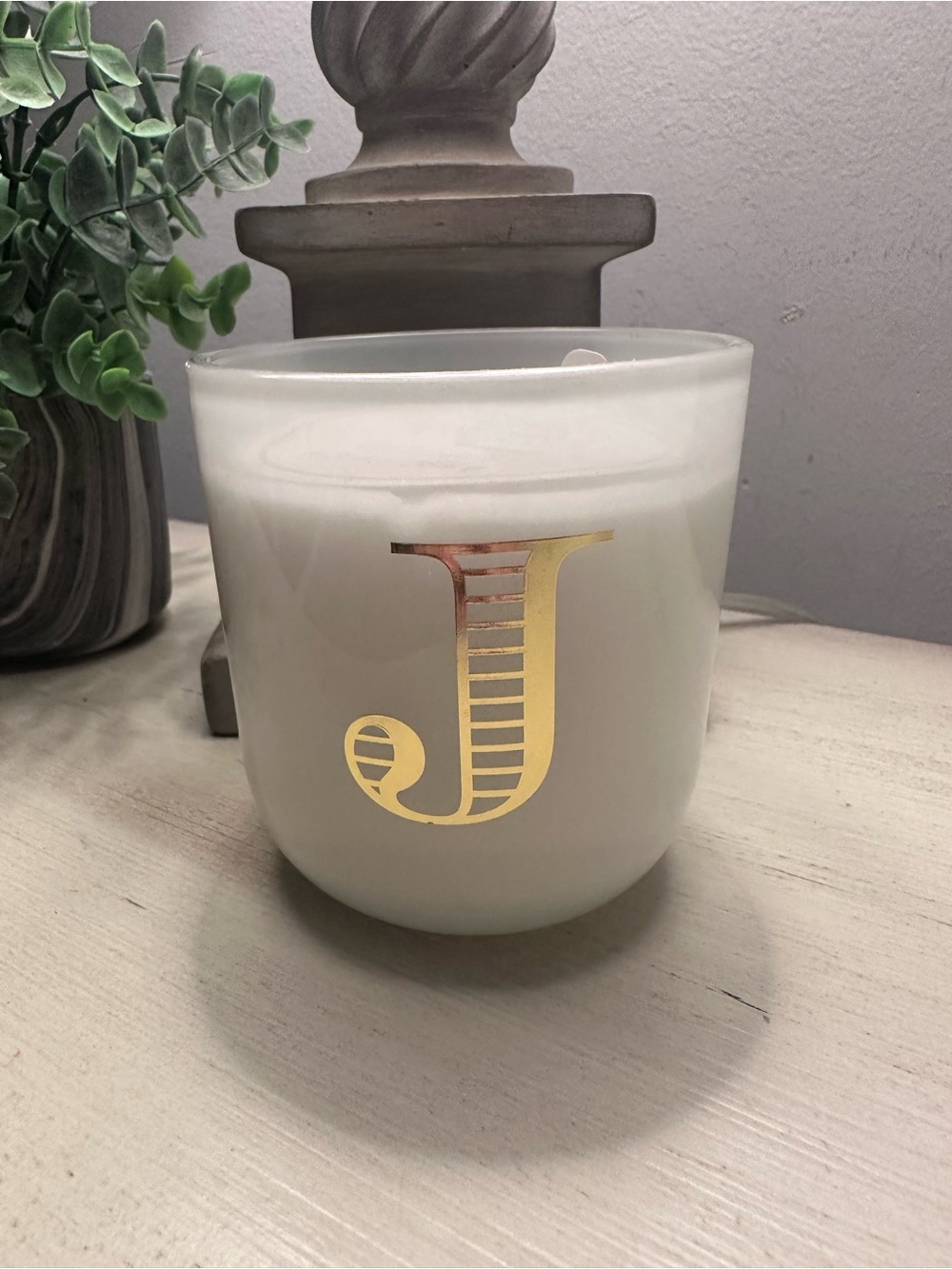 Sparkling Prosecco Scented Monogram 'J' White Glass Candle with Gold Accent